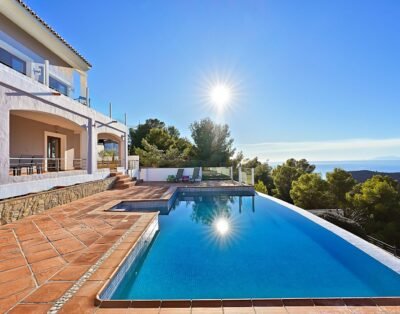 Villa Valdiego: Luxurious villa – 7 min from the beach!