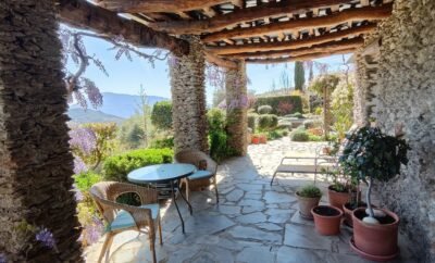 Rural accommodation in Alpujarras with sumptuous garden and magnificent panoramic view