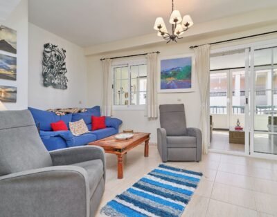 Apartamento de vacaciones en Salobreña ‘Casa Venus’ con vistas al mar, terraza, piscina compartida y Wi-Fi